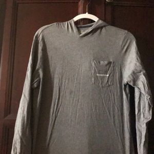 Grey vineyard vines goddess T-shirt